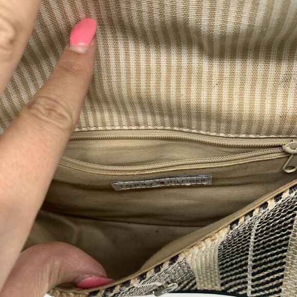 Tommy Hilfiger Black Tan Woven Purse Mini Flag - Picture 7 of 10
